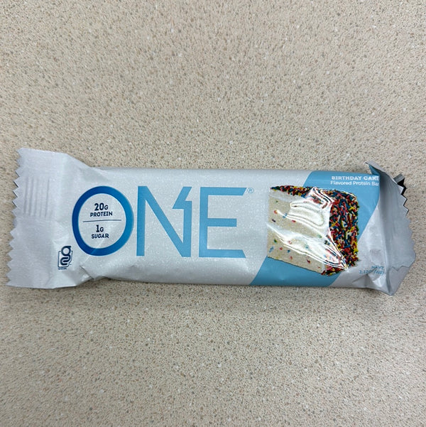 ONE Protein Bars, Birthday Cake, Gluten Free Protein Bars with 20g Protein and only 1g Sugar, Guilt-Free Snacking for High Protein Diets, 2.12 Oz, single bar